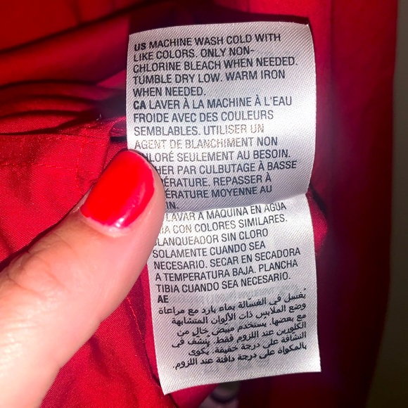 🎁Like New Alfani Regular Fit Men's Red L/S Dress shirt- Medium 15-15.5, 32-33 - Picture 15 of 16